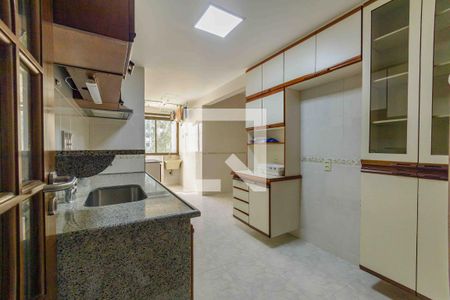 Apartamento à venda com 121m², 4 quartos e 2 vagas Apartamento à venda com 121m², 4 quartos e 2 vagasCozinha