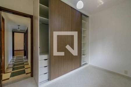 Apartamento à venda com 121m², 4 quartos e 2 vagas Apartamento à venda com 121m², 4 quartos e 2 vagasQuarto 1
