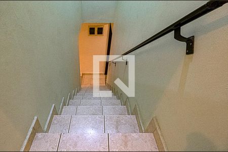 Casa à venda com 400m², 8 quartos e 3 vagas Casa à venda com 400m², 8 quartos e 3 vagasacesso para os pisos