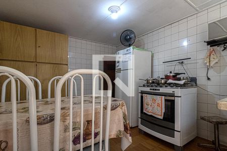 Casa à venda com 400m², 8 quartos e 3 vagas Casa à venda com 400m², 8 quartos e 3 vagascozinha3