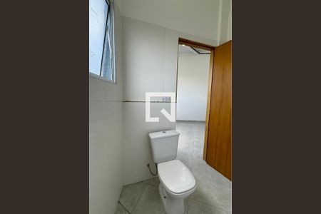 Banheiro de kitnet/studio para alugar com 1 quarto, 19m² em Cidade Ariston Estela Azevedo, Barueri