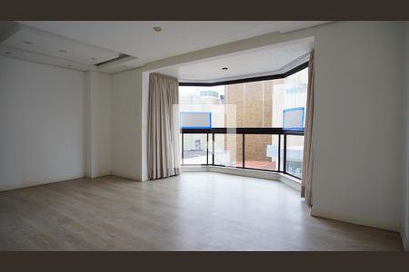 Sala de apartamento para alugar com 3 quartos, 105m² em Centro, Florianópolis