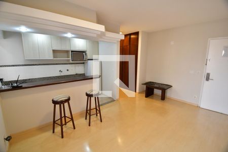 Sala de apartamento para alugar com 1 quarto, 50m² em Cambuí, Campinas