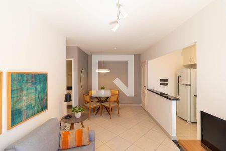 Salas de apartamento para alugar com 1 quarto, 43m² em Cambuí, Campinas