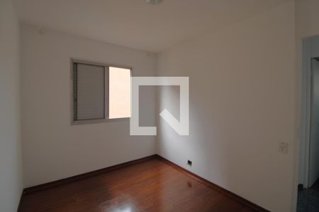 Quarto 1 de apartamento para alugar com 2 quartos, 55m² em Vila Constança, São Paulo