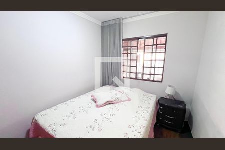 Quarto 1 de casa à venda com 2 quartos, 70m² em Santa Monica, Belo Horizonte