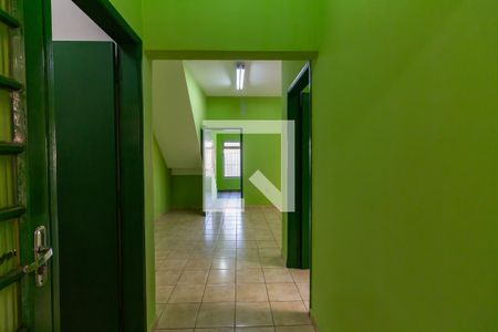 Corredor de casa à venda com 4 quartos, 154m² em Umuarama, Osasco