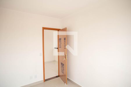 Quarto 2 de casa à venda com 2 quartos, 125m² em Santa Cruz, Belo Horizonte