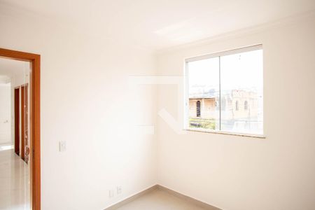 Quarto 1 de casa para alugar com 2 quartos, 125m² em Santa Cruz, Belo Horizonte