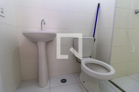 Banheiro de apartamento para alugar com 1 quarto, 27m² em Barra Funda, São Paulo