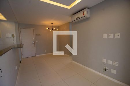 Sala de apartamento à venda com 2 quartos, 70m² em Recreio dos Bandeirantes, Rio de Janeiro