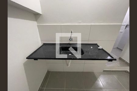 Cozinha de casa para alugar com 1 quarto, 14m² em Vila Lageado, São Paulo
