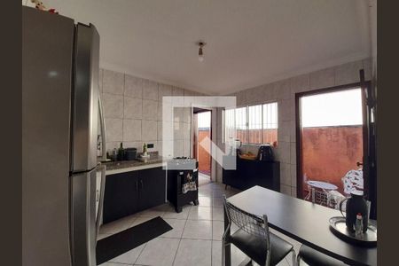 Casa à venda com 3 quartos, 100m² em Jardim Ester Yolanda, São Paulo