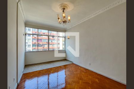 Apartamento à venda com 85m², 2 quartos e sem vagaSala