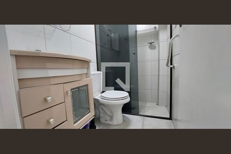 Banheiro Quarto 1 suíte de apartamento para alugar com 2 quartos, 74m² em Vila Camilópolis, Santo André