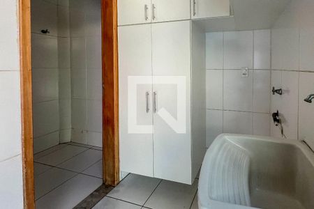 Área de Serviço de casa para alugar com 4 quartos, 220m² em Tijuco, Contagem