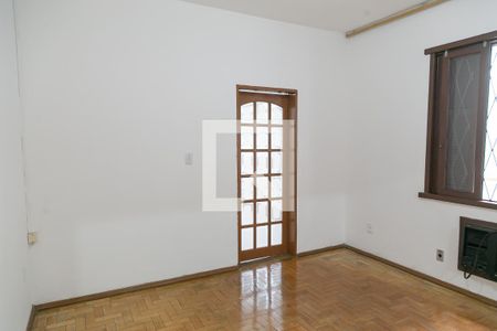 Sala de casa à venda com 3 quartos, 195m² em Teresópolis, Porto Alegre