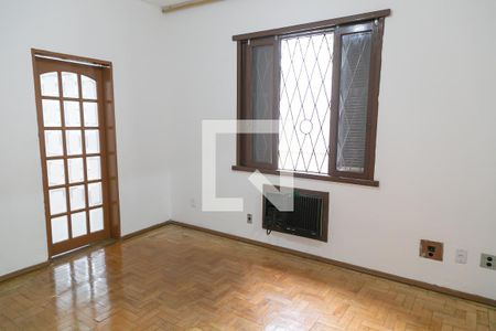 Sala de casa para alugar com 3 quartos, 195m² em Teresópolis, Porto Alegre