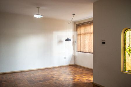 Sala de casa à venda com 3 quartos, 90m² em Teresópolis, Porto Alegre