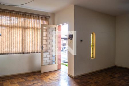 Sala de casa à venda com 3 quartos, 90m² em Teresópolis, Porto Alegre