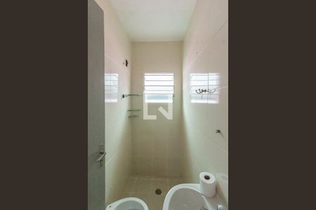 Banheiro de casa para alugar com 1 quarto, 70m² em Vila Jacuí, São Paulo