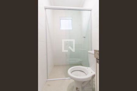 Banheiro de kitnet/studio para alugar com 1 quarto, 28m² em Vila Dom Pedro Ii, São Paulo