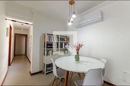 Sala de apartamento à venda com 3 quartos, 170m² em Ingá, Niterói