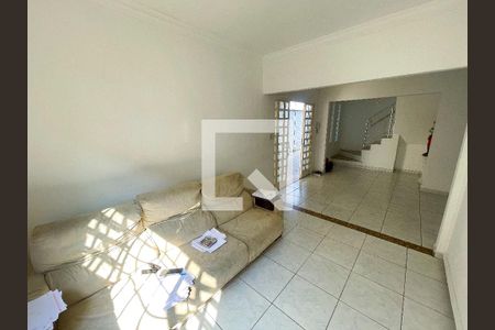 Sala de casa para alugar com 4 quartos, 270m² em Conjunto Água Branca, Contagem