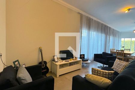 Sala de casa de condomínio para alugar com 4 quartos, 244m² em Morada dos Pássaros, Barueri