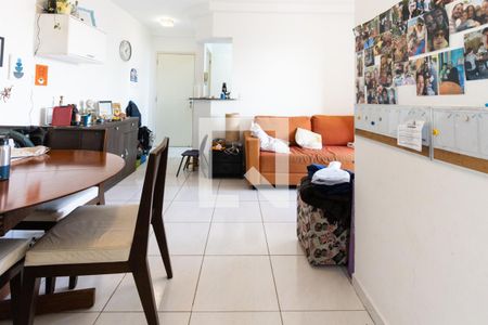 Sala de apartamento à venda com 3 quartos, 75m² em Vila Pompéia, São Paulo