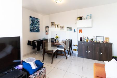 Sala de apartamento à venda com 3 quartos, 75m² em Vila Pompéia, São Paulo