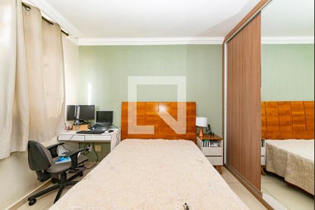 Quarto 1 de apartamento à venda com 3 quartos, 60m² em Carlos Prates, Belo Horizonte