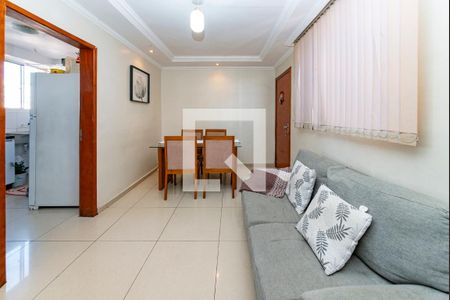 Sala de apartamento à venda com 3 quartos, 60m² em Carlos Prates, Belo Horizonte