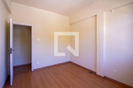 Quarto 1 de apartamento à venda com 2 quartos, 55m² em Centro, Niterói