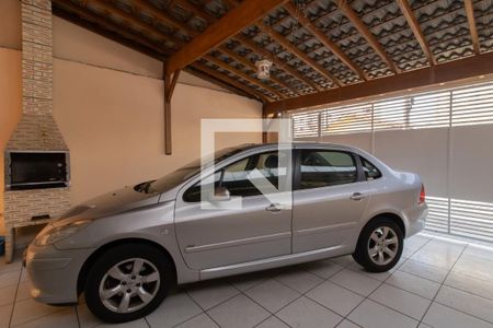 Garagem de casa à venda com 4 quartos, 200m² em Vila Milton, Guarulhos