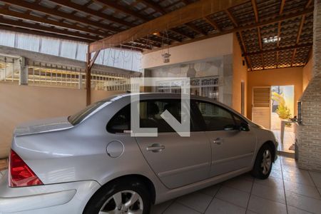 Garagem de casa à venda com 4 quartos, 200m² em Vila Milton, Guarulhos