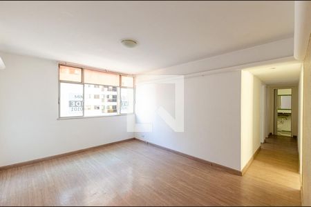 Apartamento à venda com 90m², 2 quartos e 1 vagaSala