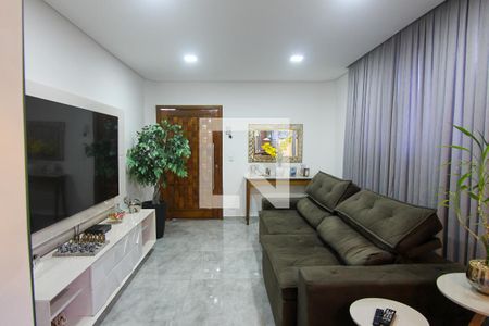 Sala de casa para alugar com 3 quartos, 250m² em Jardim Vila Formosa, São Paulo