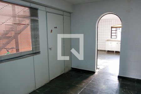 sala de casa para alugar com 2 quartos, 75m² em Vila Menck, Osasco