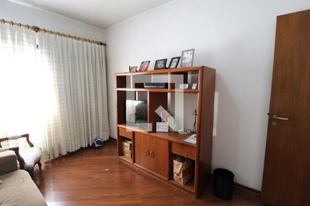 Sala de TV de apartamento à venda com 4 quartos, 230m² em Indianópolis, São Paulo