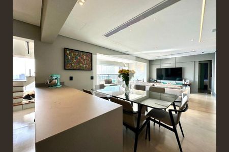 Apartamento à venda com 2 quartos, 274m² em Vila Mariana, São Paulo