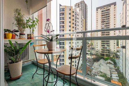 Sala - Varanda de apartamento à venda com 2 quartos, 70m² em Pinheiros, São Paulo