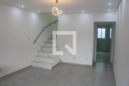 Sala de casa para alugar com 2 quartos, 99m² em Santa Paula, São Caetano do Sul