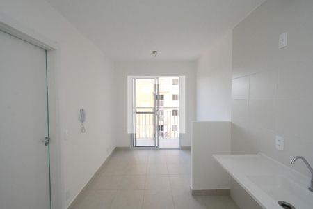 Sala/Cozinha de apartamento para alugar com 1 quarto, 28m² em Socorro, São Paulo