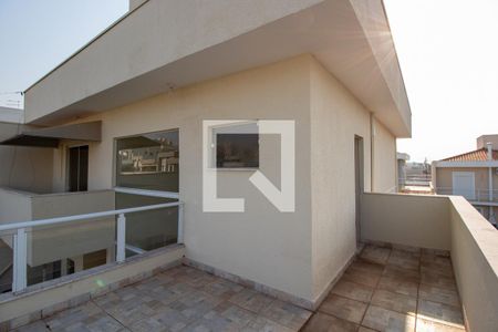 Casa de condomínio para alugar com 180m², 3 quartos e 4 vagas Casa de condomínio para alugar com 180m², 3 quartos e 4 vagasSacada Suíte 3