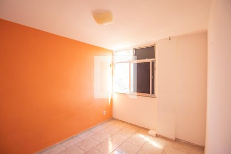 Quarto 2 de apartamento para alugar com 2 quartos, 50m² em Porto Novo, São Gonçalo