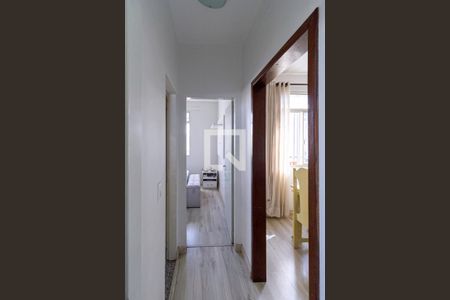 Corredor de apartamento à venda com 2 quartos, 67m² em Nova Cachoeirinha, Belo Horizonte