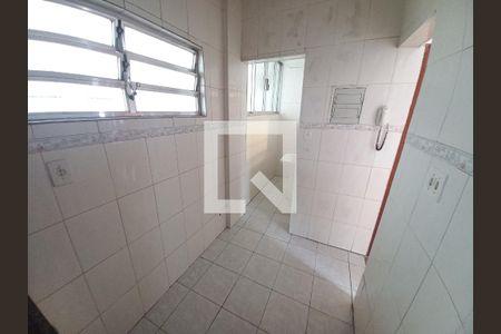 Cozinha de apartamento para alugar com 1 quarto, 58m² em Centro, São Vicente