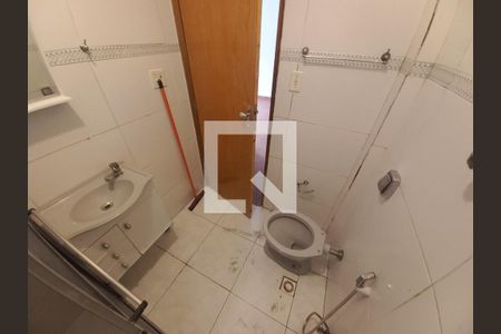 Banheiro de apartamento para alugar com 1 quarto, 58m² em Centro, São Vicente