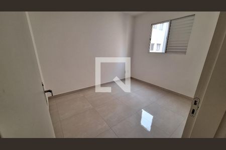 Quarto 1 de apartamento para alugar com 2 quartos, 57m² em Vila Bruno, Itaquaquecetuba